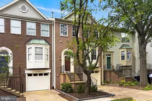 14637 Stream Pond Dr, Centreville, VA 20120 - Photo 2