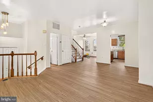 14637 Stream Pond Dr, Centreville, VA 20120 - Photo 10