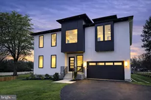 2613 Beacon Hill Rd, Alexandria, VA 22306 - Photo 2