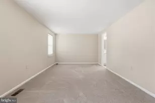 10065 Chestnut Wood Ln, Burke, VA 22015 - Photo 20