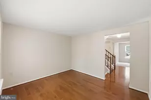 10065 Chestnut Wood Ln, Burke, VA 22015 - Photo 10