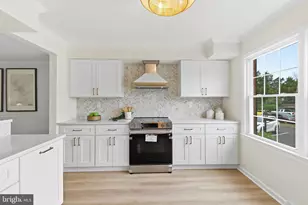 9103 Barrick St, Fairfax, VA 22031 - Photo 10
