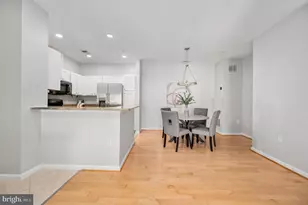 4137 Fountainside Ln, Fairfax, VA 22030 - Photo 6