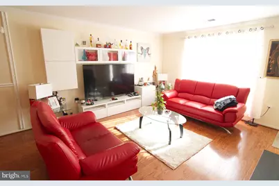 7718B Lexton #102, Springfield, VA 22152 - Photo 2