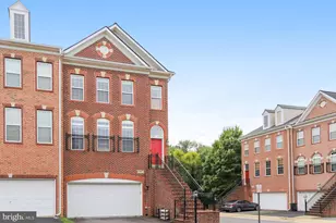 2463 Silk Ct, Herndon, VA 20171 - Photo 2