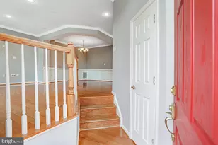 2463 Silk Ct, Herndon, VA 20171 - Photo 6