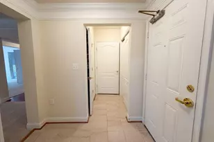 2905 Saintsbury Plaza, Fairfax, VA 22031 - Photo 2