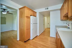 2788 Knollside Ln, Vienna, VA 22180 - Photo 10