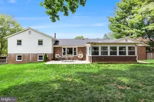10105 Nadine Dr, Vienna, VA 22181 - Photo 8