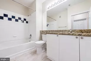 2765 Centerboro Dr, Vienna, VA 22181 - Photo 8