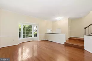 3931 Tallow Tree Pl, Fairfax, VA 22033 - Photo 8