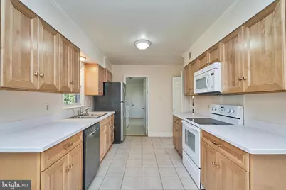 5806 Bent Twig Road, McLean, VA 22101 - Photo 12