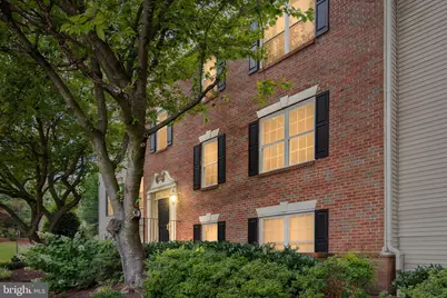 3808 Green Ridge Court #302, Fairfax, VA 22033 - Photo 2
