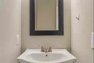 7253 Stover Dr, Alexandria, VA 22306 - Photo 6