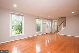 9627 Locust Hill Dr, Great Falls, VA 22066 - Photo 2