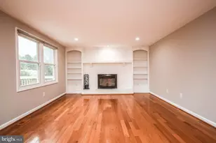 9627 Locust Hill Dr, Great Falls, VA 22066 - Photo 8