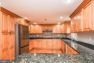 9627 Locust Hill Drive, Great Falls, VA 22066 - Photo 14
