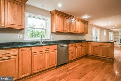 9627 Locust Hill Drive, Great Falls, VA 22066 - Photo 22