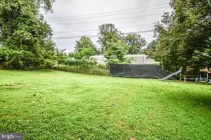 9627 Locust Hill Dr, Great Falls, VA 22066 - Photo 58