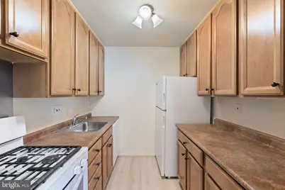 7608 Savannah Street #101, Falls Church, VA 22043 - Photo 6