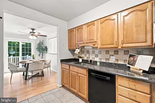 3071 White Birch Ct, Fairfax, VA 22031 - Photo 14