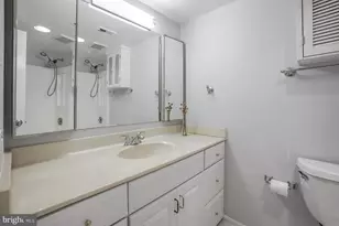 5901 Mt Eagle Dr, Alexandria, VA 22303 - Photo 46