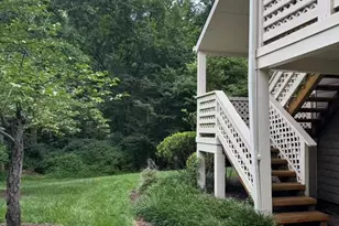 7676 Willow Point Dr, Falls Church, VA 22042 - Photo 2