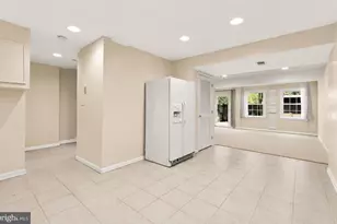 8221 Doctor Craik Ct, Alexandria, VA 22306 - Photo 22