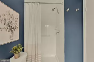 8221 Doctor Craik Ct, Alexandria, VA 22306 - Photo 14