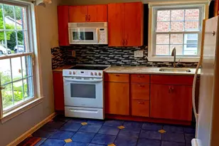 8069 Powderbrook Ln, Springfield, VA 22153 - Photo 14