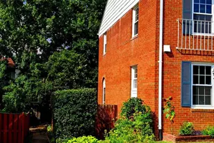 8069 Powderbrook Ln, Springfield, VA 22153 - Photo 4