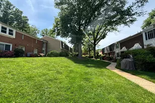 3738 Persimmon Cir, Fairfax, VA 22031 - Photo 2