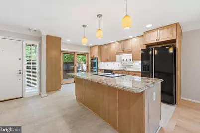 2017 Wethersfield Court, Reston, VA 20191 - Photo 6