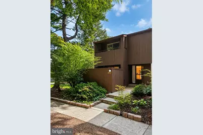 2017 Wethersfield Court, Reston, VA 20191 - Photo 4