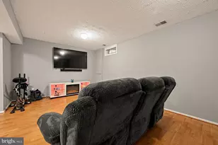 7428 Golden Horseshoe Ct, Springfield, VA 22153 - Photo 40