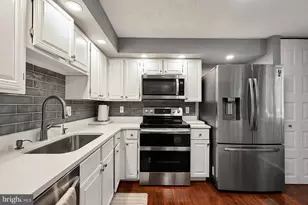 7428 Golden Horseshoe Ct, Springfield, VA 22153 - Photo 16