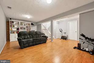 7428 Golden Horseshoe Ct, Springfield, VA 22153 - Photo 38