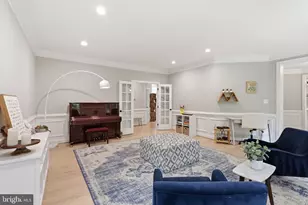 10301 Forest Maple Rd, Vienna, VA 22182 - Photo 18
