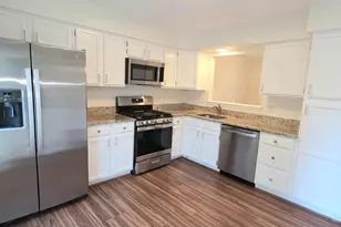 6008 Raina Dr, Centreville, VA 20120 - Photo 6