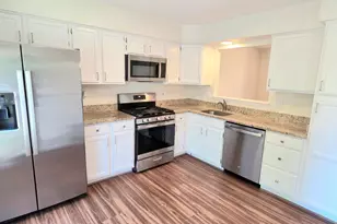 6008 Raina Dr, Centreville, VA 20120 - Photo 4