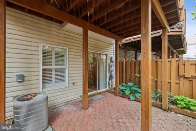 2525 James Madison Circle, Herndon, VA 20171 - Photo 32