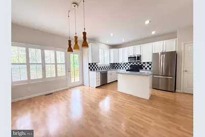 2525 James Madison Circle, Herndon, VA 20171 - Photo 12