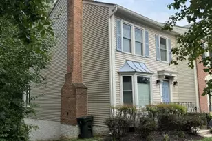 5859 Westwater Ct, Centreville, VA 20121 - Photo 2