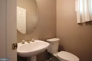 6032 Kelsey Ct, Falls Church, VA 22044 - Photo 12