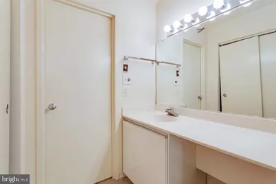 1808 Old Meadow Road #404, McLean, VA 22102 - Photo 12