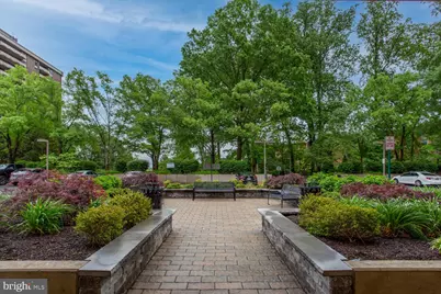 1808 Old Meadow Road #404, McLean, VA 22102 - Photo 28