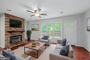 4749 Gainsborough Dr, Fairfax, VA 22032 - Photo 6