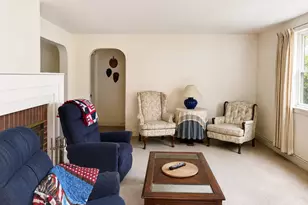 3913 Rose Ln, Annandale, VA 22003 - Photo 2