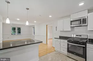 7318 Poplar Ct, Falls Church, VA 22042 - Photo 14