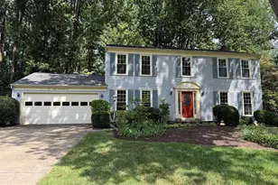 9926 Stone Wood Ct, Burke, VA 22015 - Photo 2